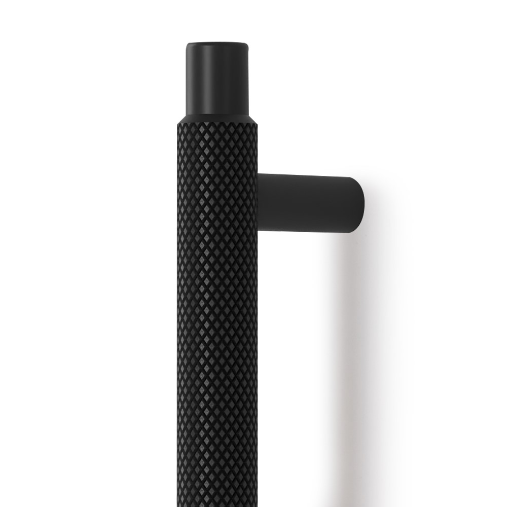 Handtag Manor mattsvart cc640mm