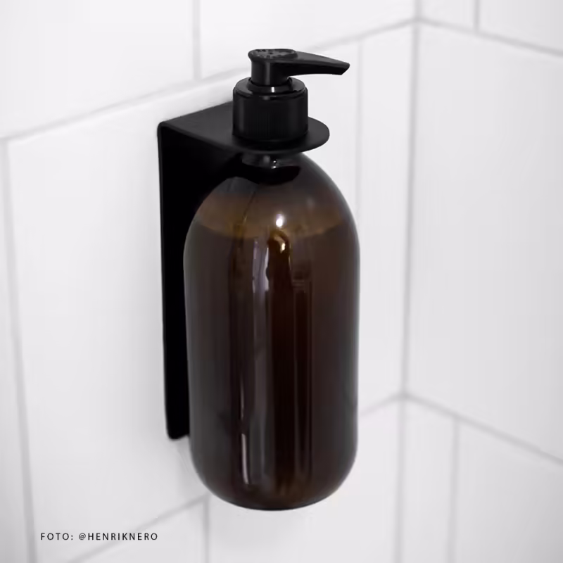 Base - Tvålpumpshållare - Mattsvart
