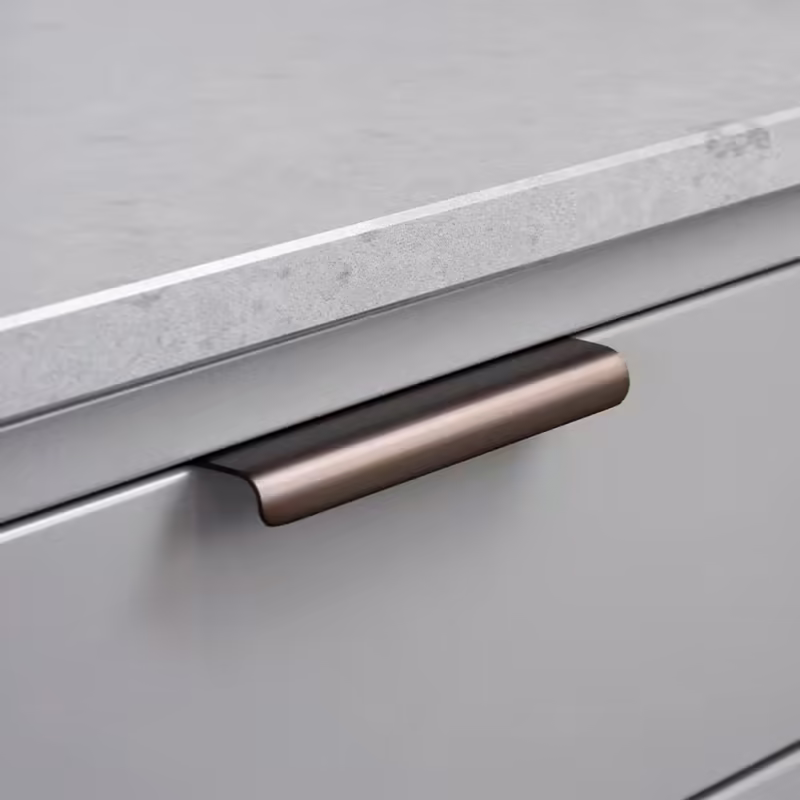Handtag Lip - 40mm - Brunerad mässing