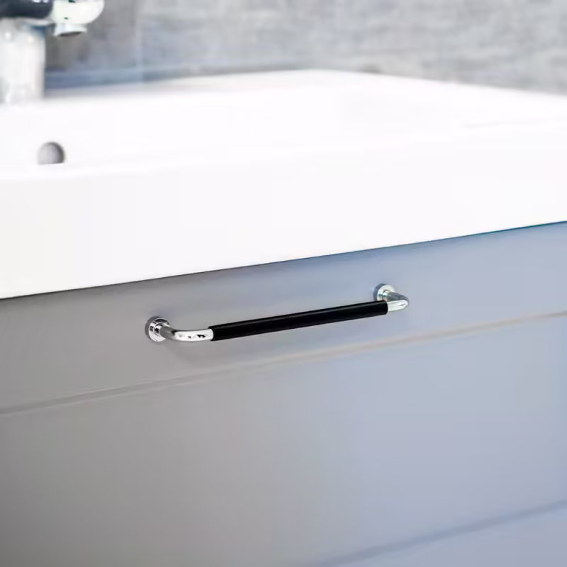 Handtag Lounge - 160mm - Krom/Svart Lädersvept