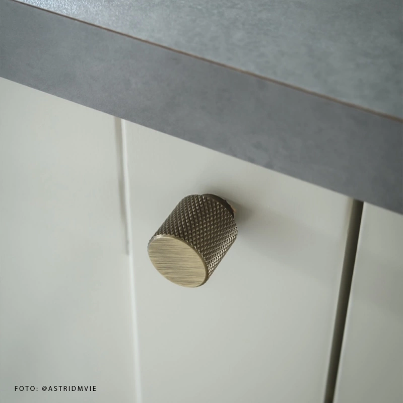 Knopp Helix - Antik Brons