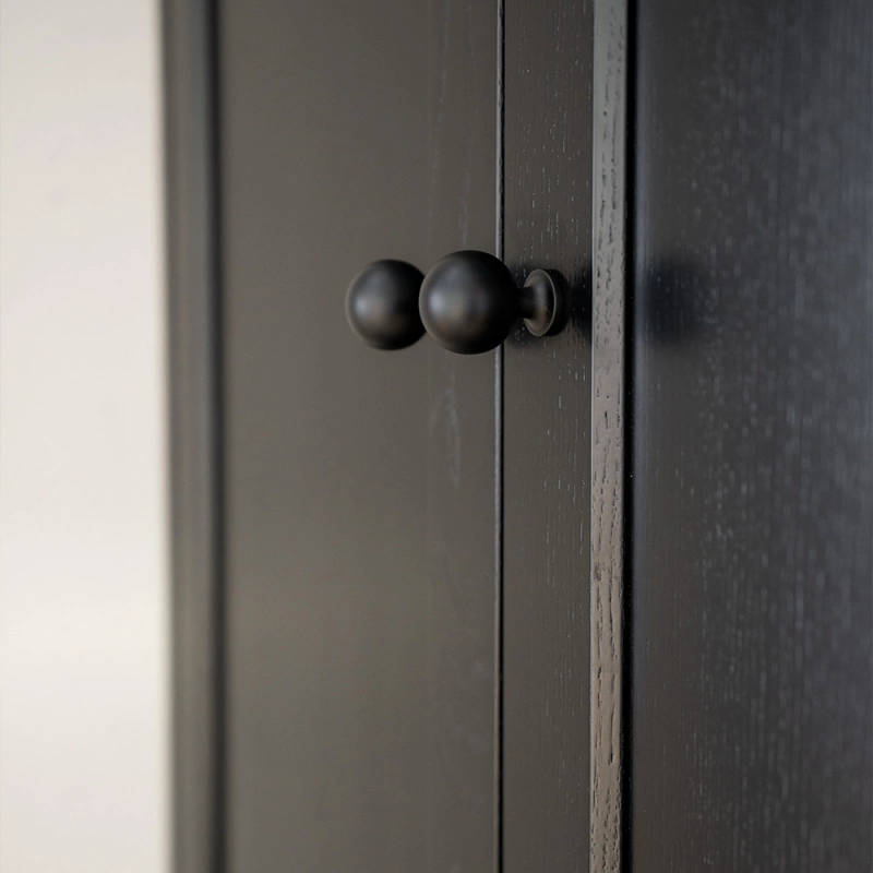 Knopp Lily - 30mm - Mattsvart
