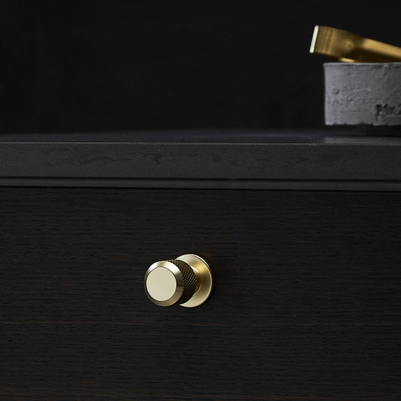 Knopp Manor Round - Guld