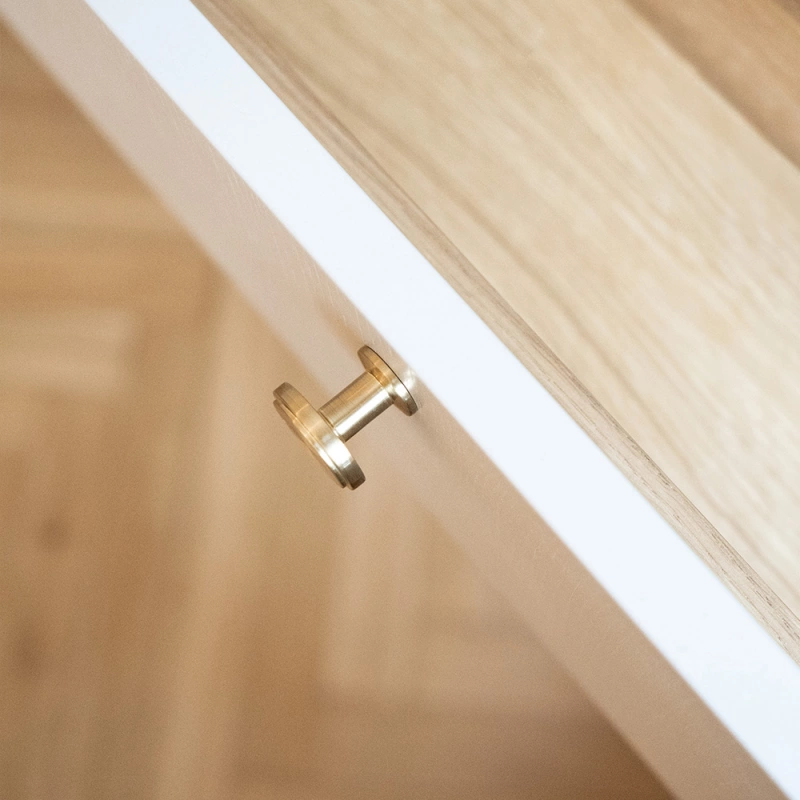 Knopp Uno - 30mm - Borstad obehandlad mässing