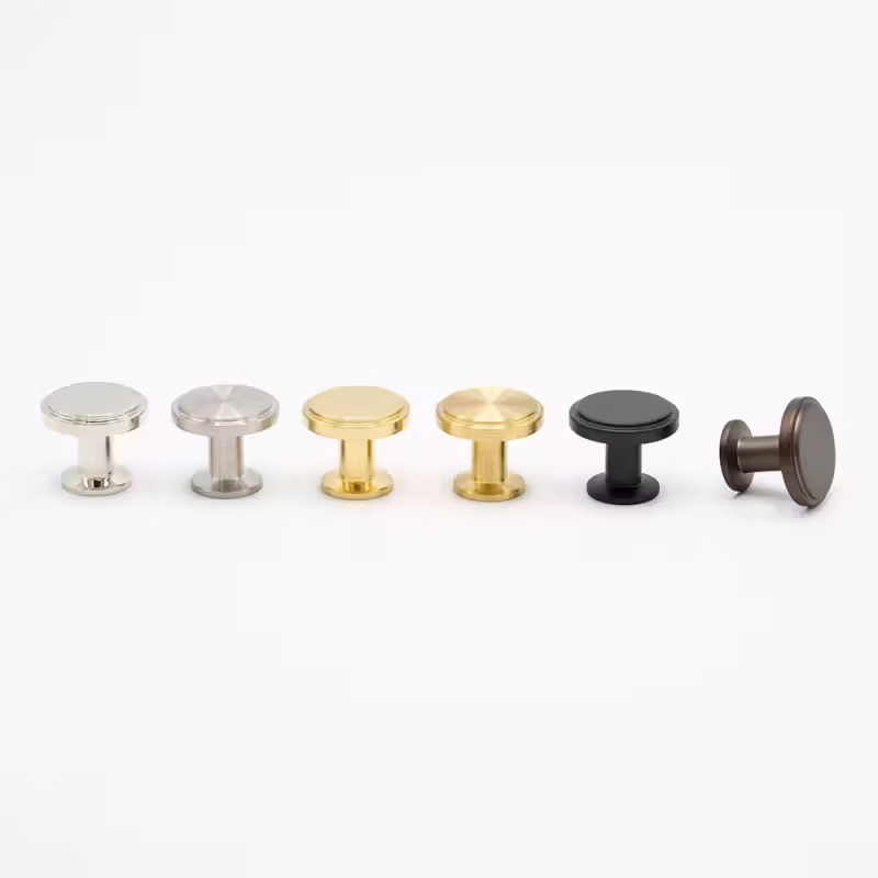 Knopp Uno - 30mm - Brunerad mässing
