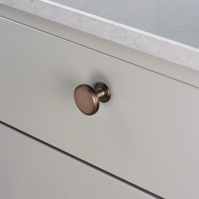 Knopp Uno - 30mm - Brunerad mässing