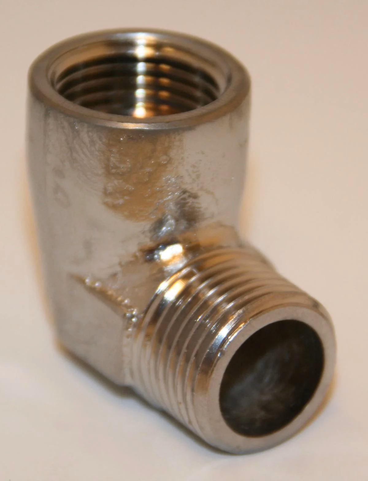 Ezze 3261 förkromad metall vinkel R15